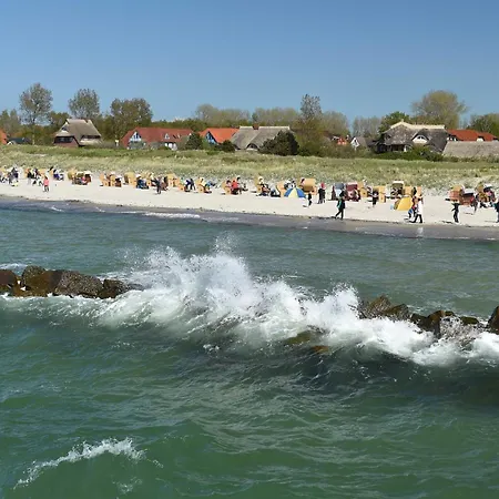 Boddenglueck Mit 2 Schlafzimmer Und Ostbalkon *